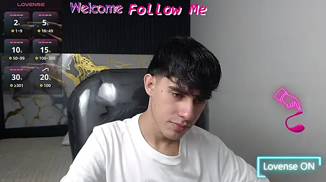 Dyla_n18 Show in webcam