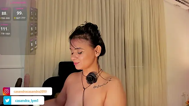 Chat +18 de Casandra_lym1 ao vivo
