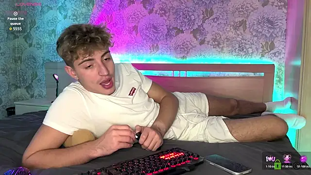 AlfredStorm Live XXX Chat