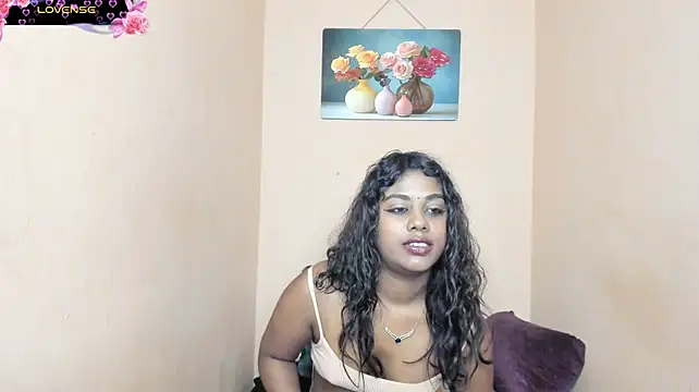 FOXY_LUNA's Live XXX Chat