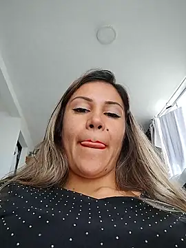 KittyHoleshot87 Chat XXX live