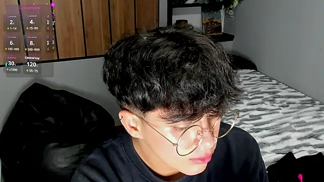 Danny_George XXX чат на живо