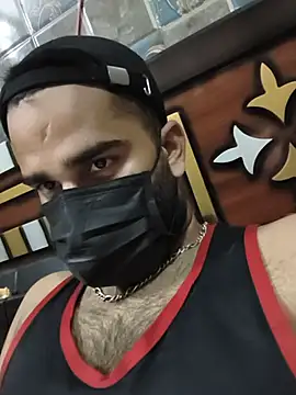 BeardKingoBack: онлайн-секс-чат