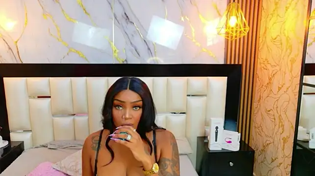 SalomeRestrepo Adlı Modelin Canlı XXX Sohbeti