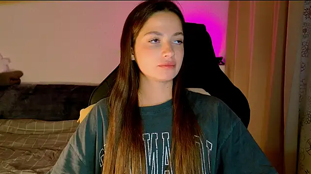 Chat +18 de KiraVair ao vivo
