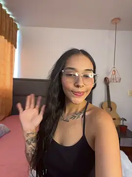 AuroraNoir_ Chat XXX in diretta