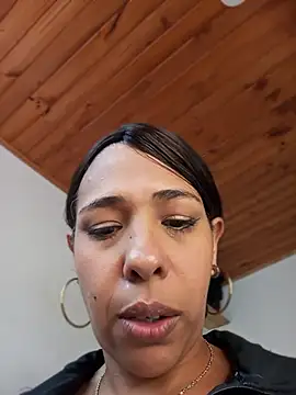 Chatroom XXX en direct de Ivon_C