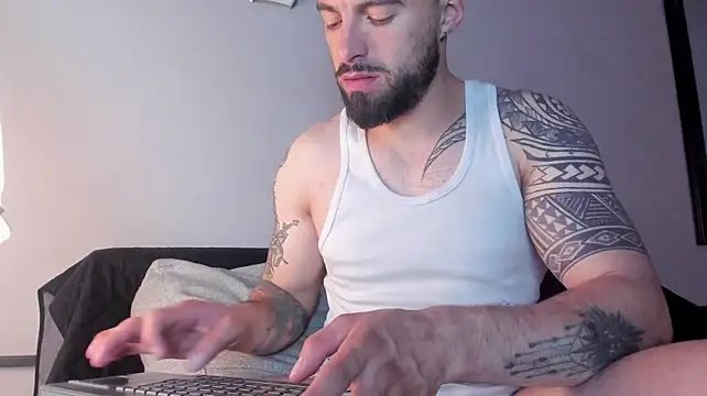 Liam_ashford live XXX chat