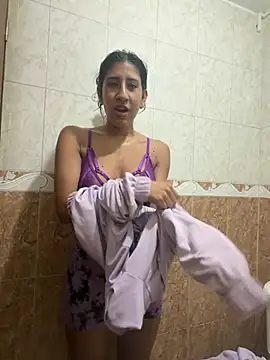 Czat XXX na żywo – Violet_rousse7