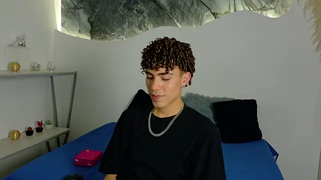 Monyel_Blake Live XXX-Chat