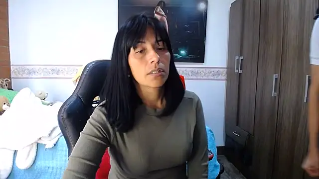 sharoon_cheerry Adlı Modelin Canlı XXX Sohbeti