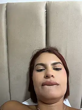 Chat +18 de Irina_Velvett ao vivo