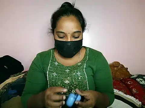 Mathi_cam's Live XXX Chat