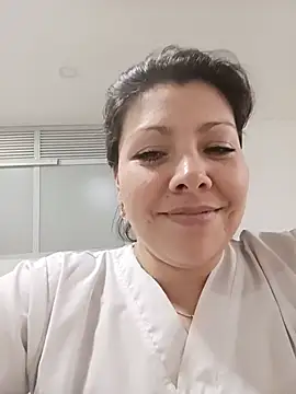 SARA_21- – Naživo XXX chat