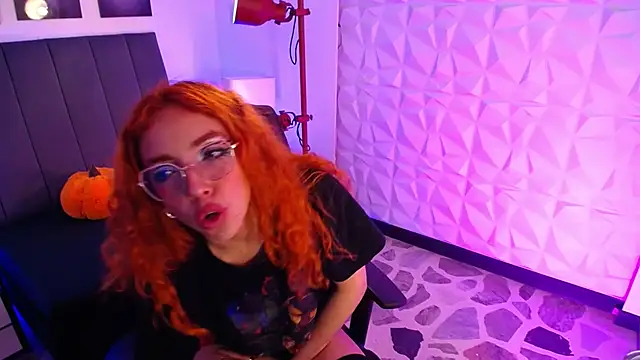 mere_in_redd Live XXX-Chat