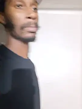 Cyberkennywrld XXX чат на живо