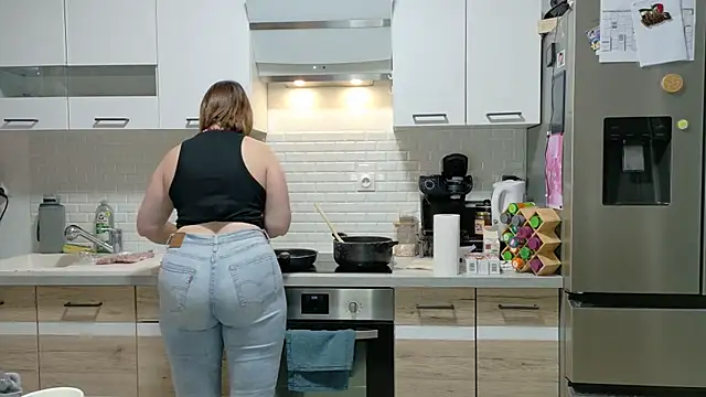 TokyoAna Chat XXX in diretta