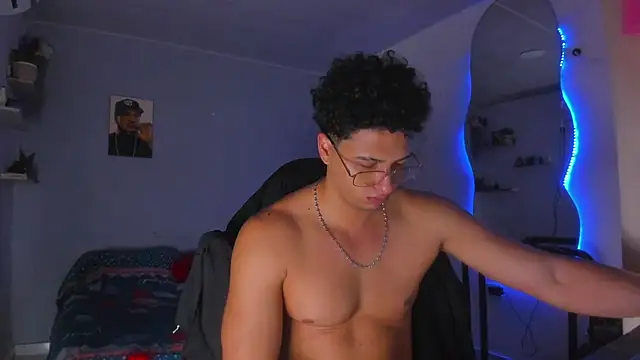 Kris_Khalifa69 Live XXX-Chat