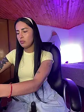 Mavi_pink's Webcam Show