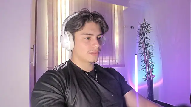 Giordano_Russo Pertunjukan Webcam