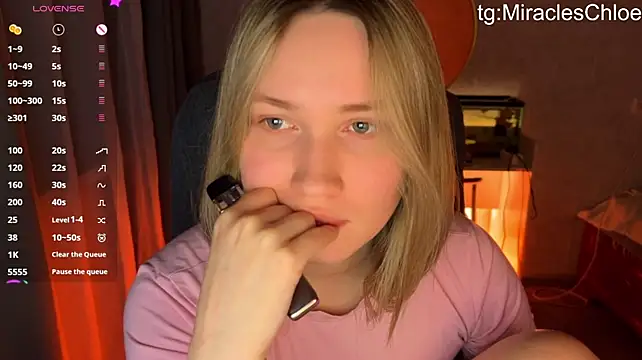 ChloeMillerMeow's Live XXX Chat