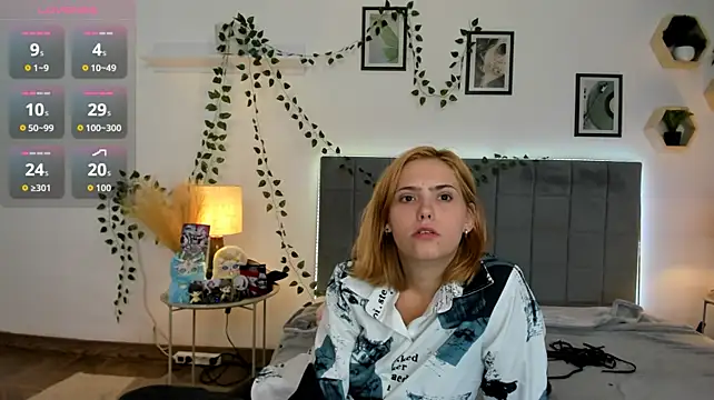DellaRows' Live XXX Chat