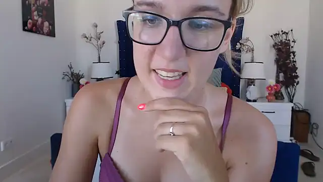 Yennyloves live XXX chat