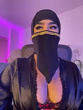 Yasmin_cute Adlı Modelin Canlı XXX Sohbeti