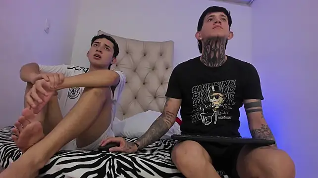 XXX chat uživo modela Junior_manuel26_