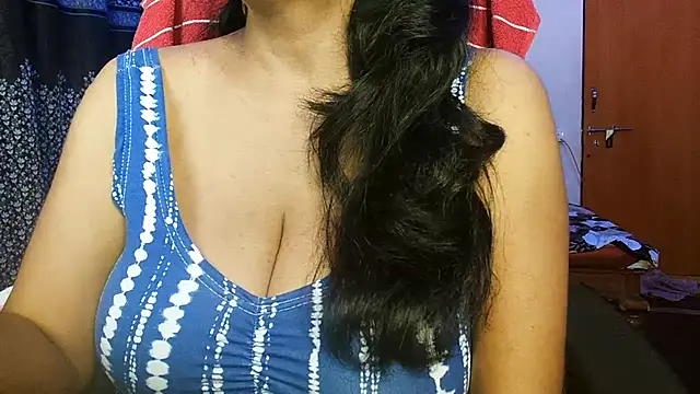 Rasika_4 Adlı Modelin Canlı XXX Sohbeti