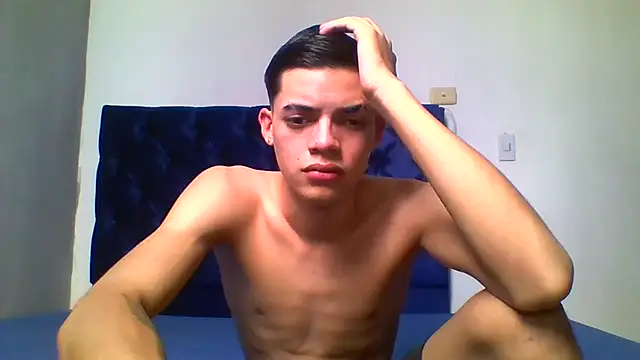 Latinos_2001 লাইভ XXX চ্যাট