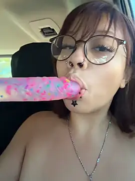 moan4mona 即時 XXX 聊天