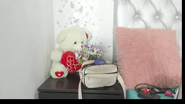 brenda_sofia69 Show Webcam