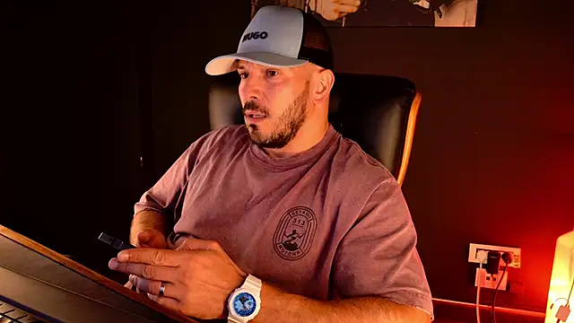 AngeloEric Chat XXX live