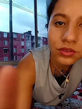 Chat +18 de Karii-R ao vivo