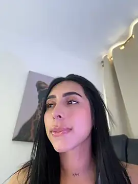 IsabellaNoir_'s Live XXX Chat