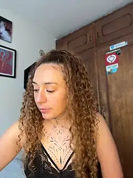 Laguertha__'s Live XXX Chat