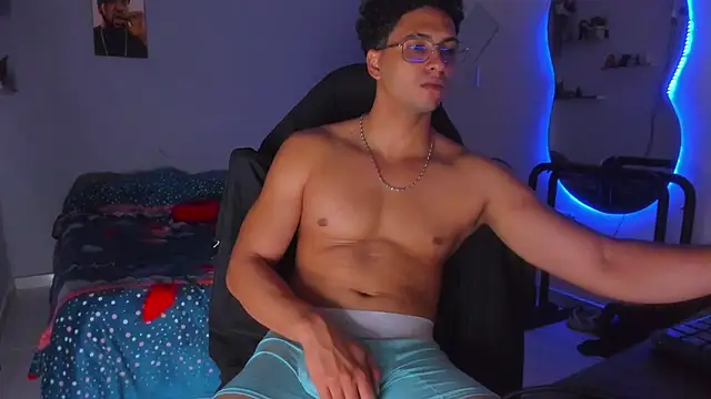 แชท XXX สดของ Kris_Khalifa69
