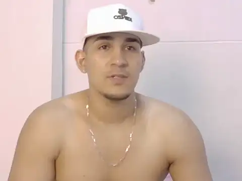 Chat XXX ao vivo de Massimo_11