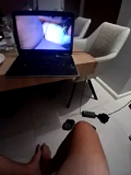 BipedGlint Webcam-Show