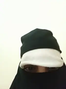 sexy__mona Adlı Modelin Canlı XXX Sohbeti