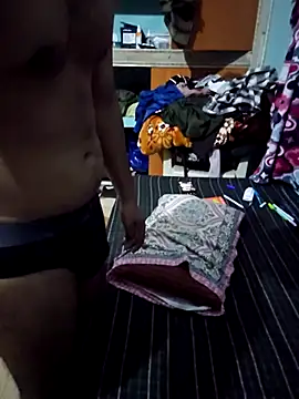 Indianboyu webcam show