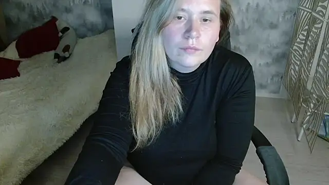AdelinaLawson Adlı Modelin Canlı XXX Sohbeti