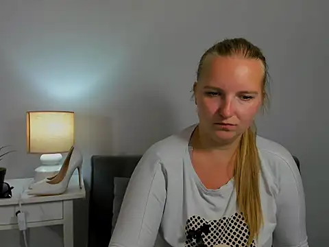 RoseTeacherX's Live XXX Chat