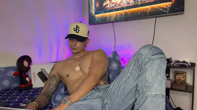 SexxxySquirterStev777 Pertunjukan Webcam