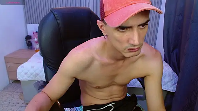 FelipeFriendly XXX чат на живо