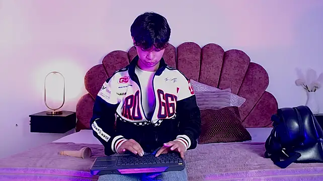 SparkRivers' Live XXX Chat