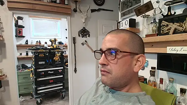 צ'אט XXX בשידור חי של HoT_sHoT_357
