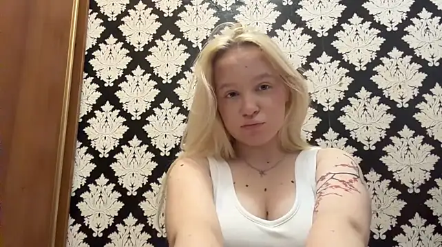XXX chat uživo modela AkilahSchofell