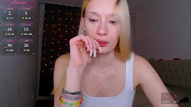 heyblondy's Live XXX Chat